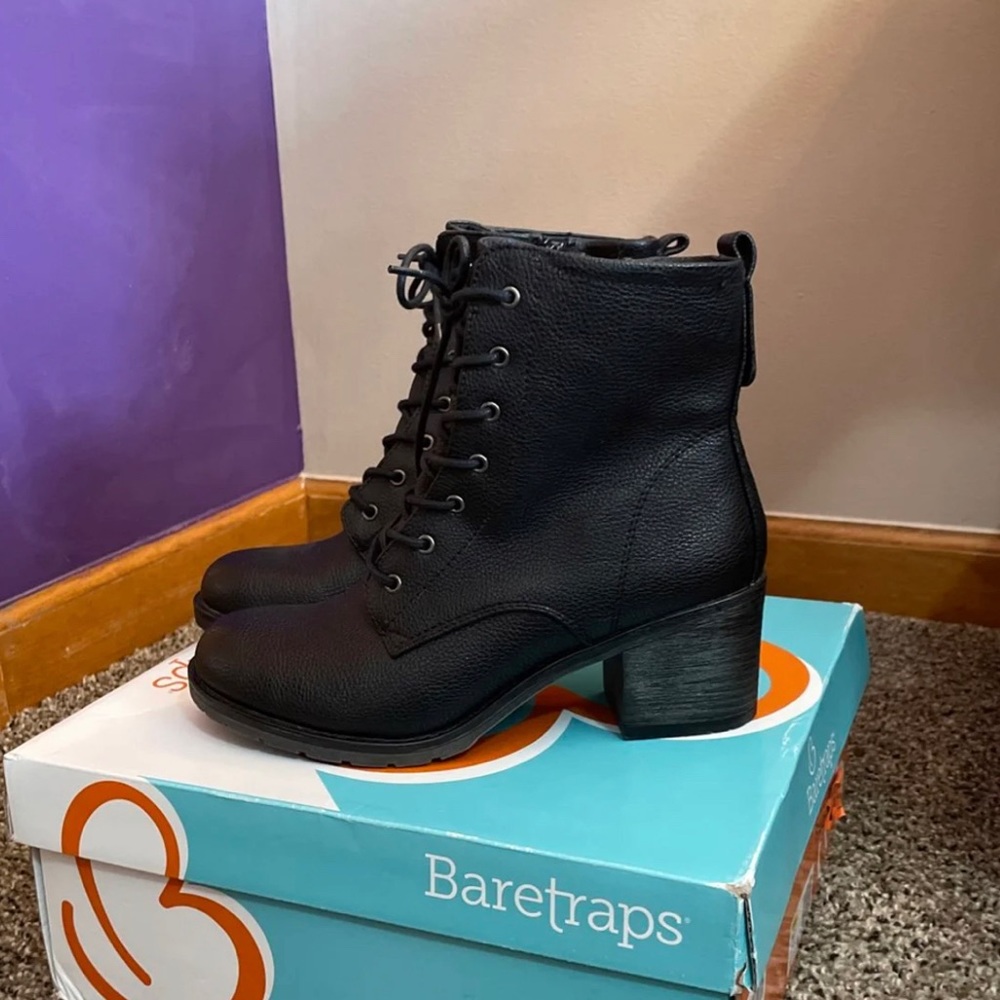 BarTraps Dezzie Combat Boots size 7